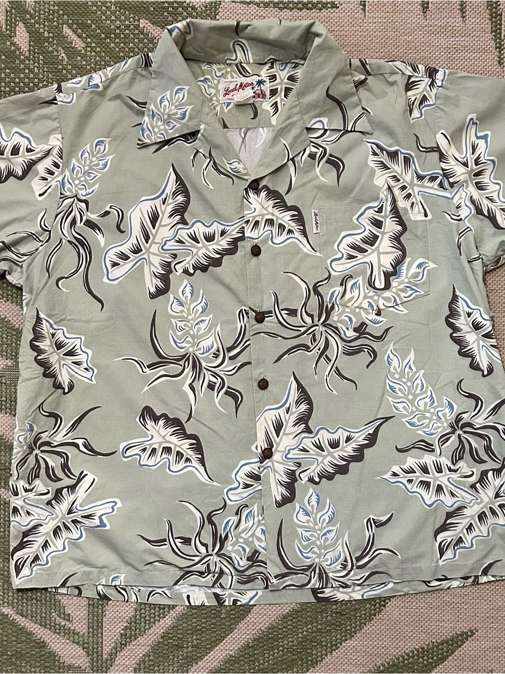 Local Motion Men’s Casual,Button Down,Green Floral Aloha Shirt